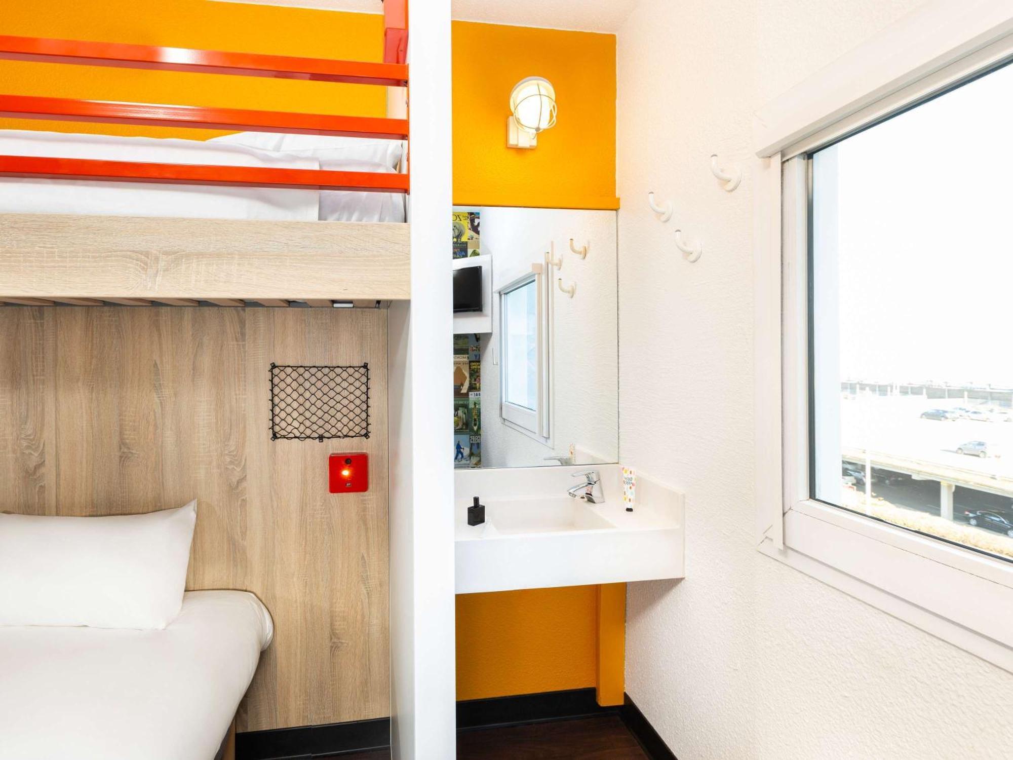hotel F1 Vannes Buitenkant foto