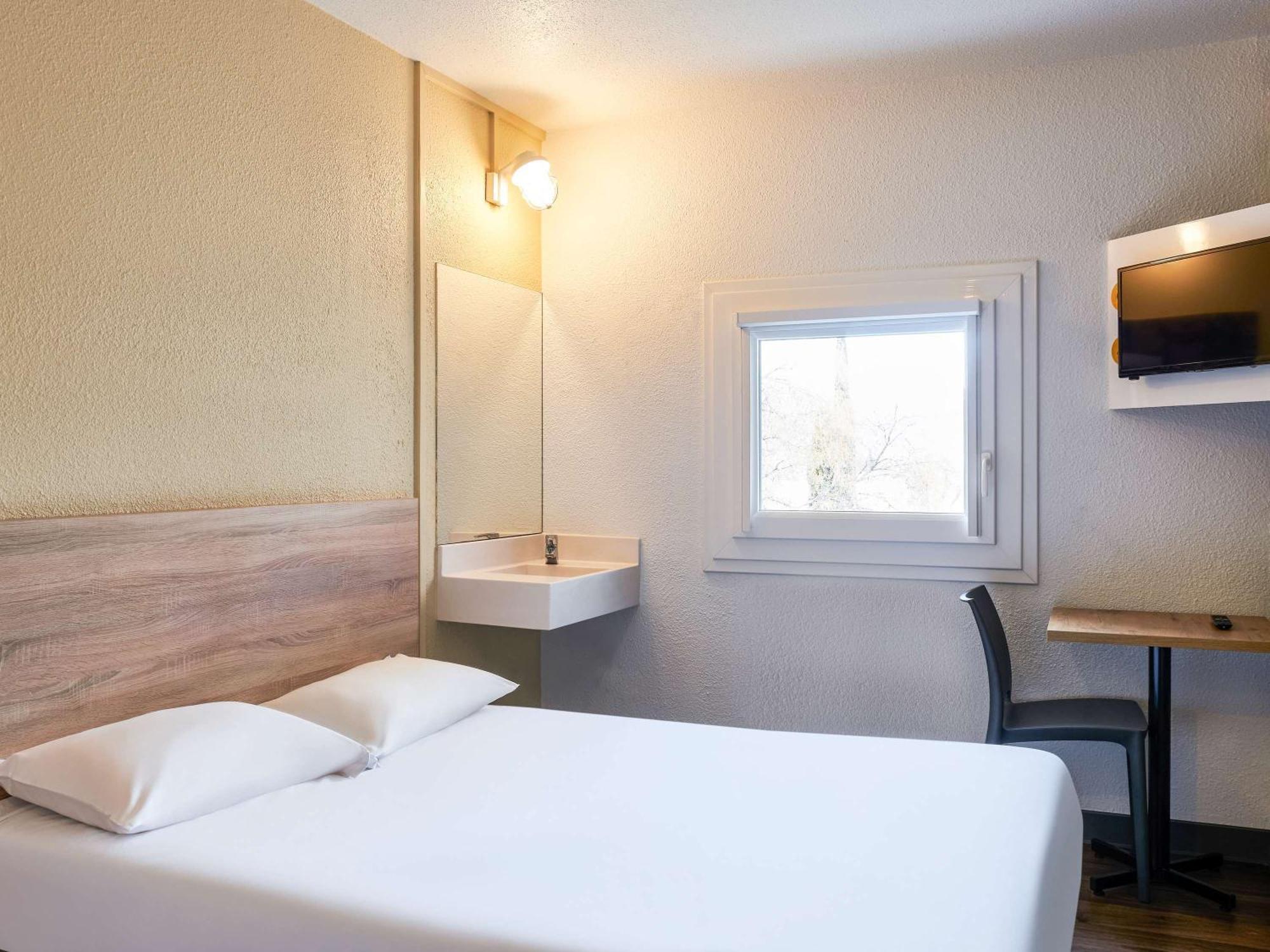 hotel F1 Vannes Buitenkant foto